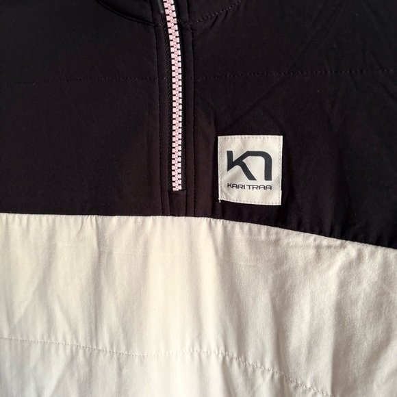 Kari Traa Black and Dk Cream 1/4 Zip Training Top - Picture 2 of 9